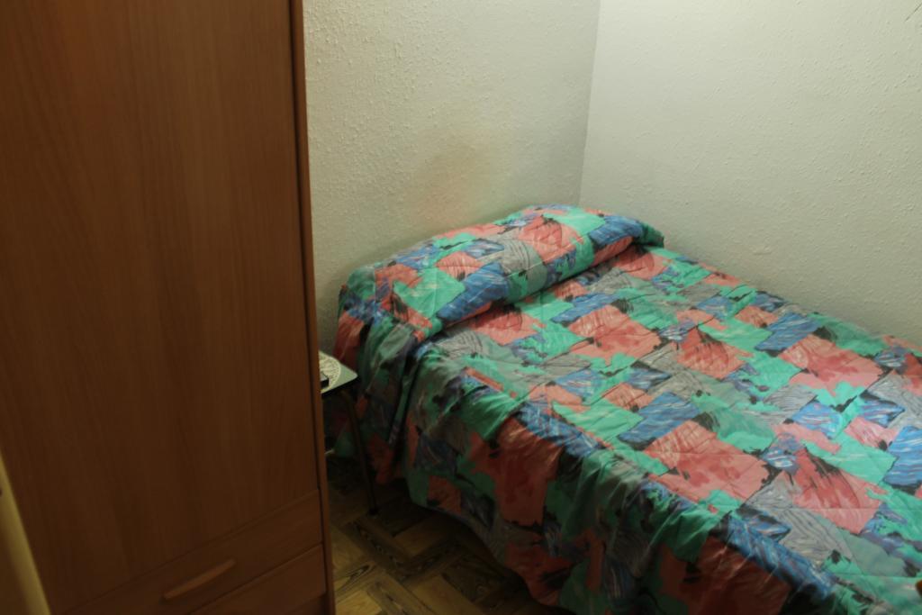 Hostal Xucar Madrid Room photo
