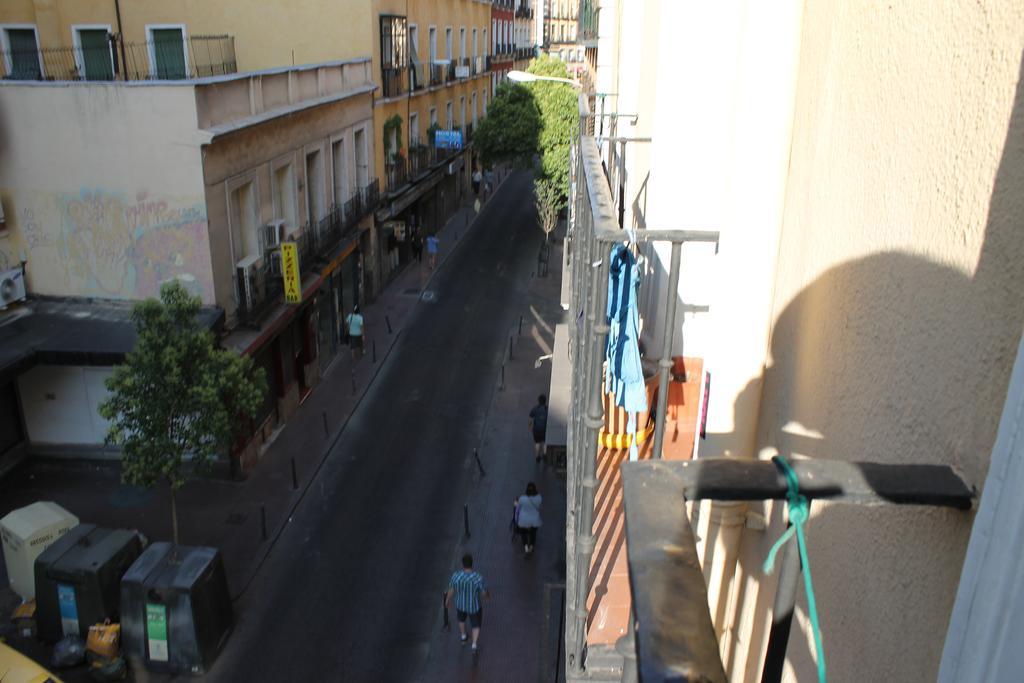 Hostal Xucar Madrid Exterior photo